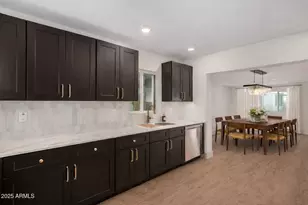 385 E Clarendon Ave, Phoenix, AZ 85012 - Photo 11