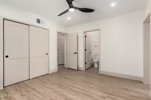 385 E Clarendon Ave, Phoenix, AZ 85012 - Photo 23