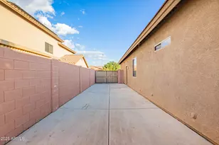 27414 N 22nd Ln, Phoenix, AZ 85085 - Photo 31