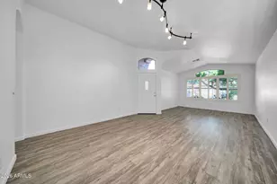 4719 E Adobe Dr, Phoenix, AZ 85050 - Photo 9