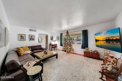 2917 E Highland Avenue, Phoenix, AZ 85016 - Photo 15