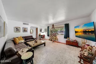 2917 E Highland Ave, Phoenix, AZ 85016 - Photo 15