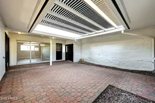 10922 W El Capitan Cir, Sun City, AZ 85351 - Photo 11