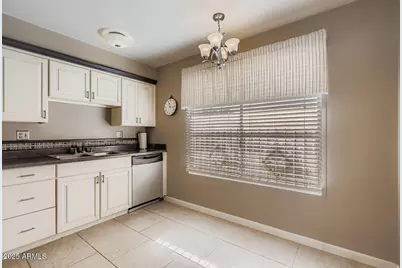 20025 N Willowcreek Circle, Sun City, AZ 85373 - Photo 9