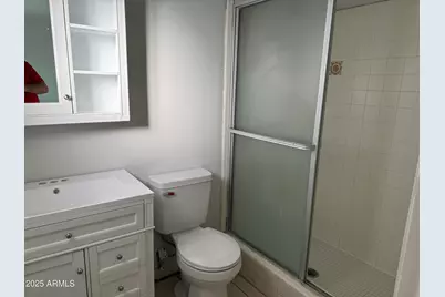 9642 N 37th Avenue, Phoenix, AZ 85051 - Photo 5