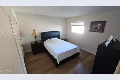 239 E Betty Elyse Lane, Phoenix, AZ 85022 - Photo 21