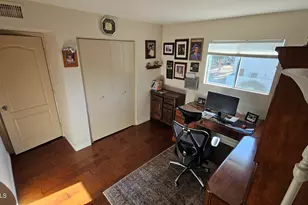 239 E Betty Elyse Ln, Phoenix, AZ 85022 - Photo 15