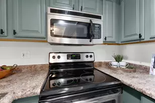 3601 W Tierra Buena Ln, Phoenix, AZ 85053 - Photo 9