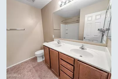 1426 N 81st Drive, Phoenix, AZ 85043 - Photo 7