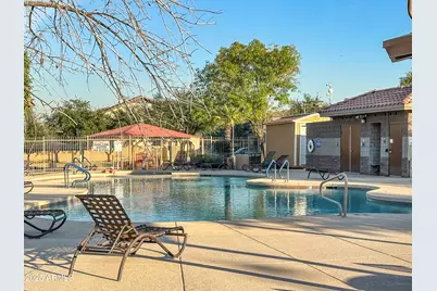 1426 N 81st Drive, Phoenix, AZ 85043 - Photo 11