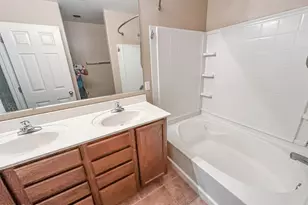 1426 N 81st Dr, Phoenix, AZ 85043 - Photo 5