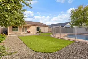 4327 E Meadow Land Dr, San Tan Valley, AZ 85140 - Photo 3