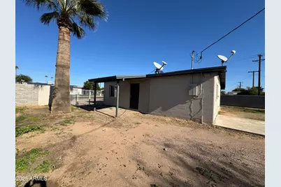 7701 W Crittenden Lane, Phoenix, AZ 85033 - Photo 1