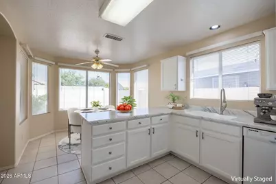 10622 W Mohawk Lane, Peoria, AZ 85382 - Photo 1