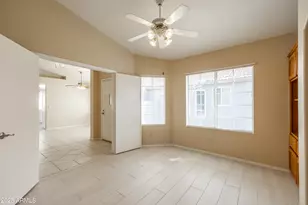 10622 W Mohawk Ln, Peoria, AZ 85382 - Photo 17