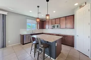 1725 N 211th Dr, Buckeye, AZ 85396 - Photo 5