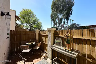 8819 N 12th Pl, Phoenix, AZ 85020 - Photo 11