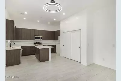 3109 N 39th Street #09, Phoenix, AZ 85018 - Photo 5