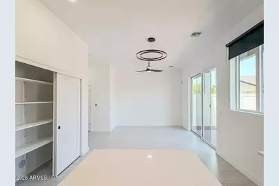 3109 N 39th Street #09, Phoenix, AZ 85018 - Photo 9