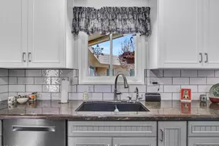 10306 W Hutton Dr, Sun City, AZ 85351 - Photo 27