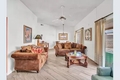 10306 W Hutton Drive, Sun City, AZ 85351 - Photo 9