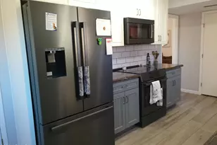 10306 W Hutton Dr, Sun City, AZ 85351 - Photo 3