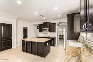 20709 W Delaney Dr, Buckeye, AZ 85396 - Photo 11