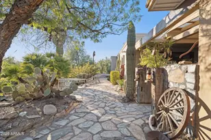 1720 E Pleasant Dr, Phoenix, AZ 85020 - Photo 15