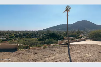 6418 E Joshua Tree Lane #2, Paradise Valley, AZ 85253 - Photo 1