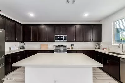 17034 W Seldon Lane, Waddell, AZ 85355 - Photo 9