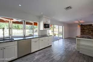 4630 E Palo Verde Dr, Phoenix, AZ 85018 - Photo 17