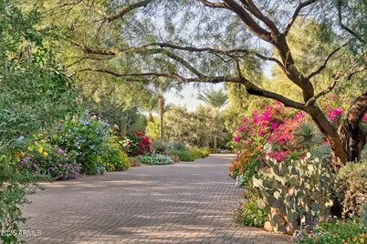 5747 E Mockingbird Lane, Paradise Valley, AZ 85253 - Photo 1