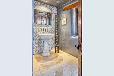 5747 E Mockingbird Lane, Paradise Valley, AZ 85253 - Photo 15