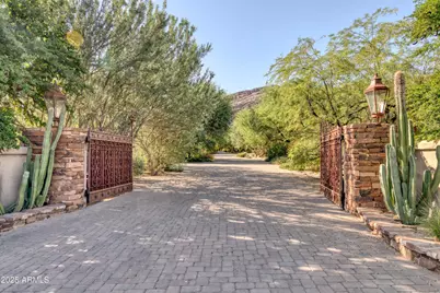 5747 E Mockingbird Lane, Paradise Valley, AZ 85253 - Photo 55