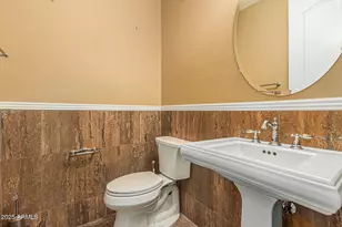 2482 E Roma Ave, Phoenix, AZ 85016 - Photo 9