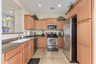 2179 W Scully Drive, Phoenix, AZ 85023 - Photo 13