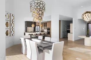 5841 N Echo Canyon Cir, Phoenix, AZ 85018 - Photo 11