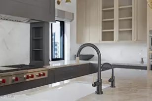 5841 N Echo Canyon Cir, Phoenix, AZ 85018 - Photo 17