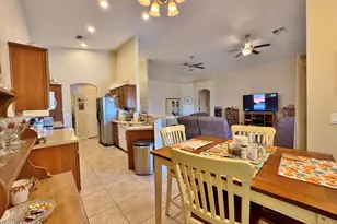 8559 W Canterbury Ln, Arizona City, AZ 85123 - Photo 13