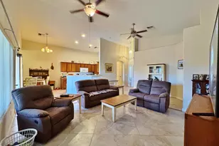 8559 W Canterbury Ln, Arizona City, AZ 85123 - Photo 7