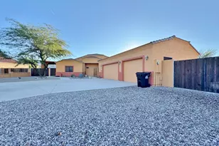 8559 W Canterbury Ln, Arizona City, AZ 85123 - Photo 3