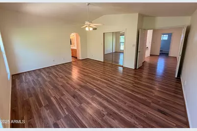 2506 E Shaw Butte Drive, Phoenix, AZ 85028 - Photo 11