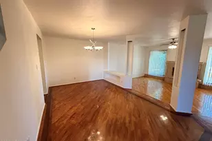 2506 E Shaw Butte Dr, Phoenix, AZ 85028 - Photo 3