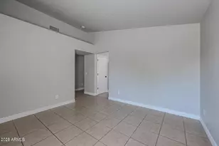 2134 E Robin Ln, Phoenix, AZ 85024 - Photo 5