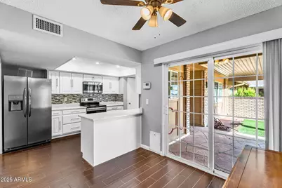 13621 N Emberwood Drive, Sun City, AZ 85351 - Photo 15