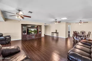 13621 N Emberwood Dr, Sun City, AZ 85351 - Photo 9