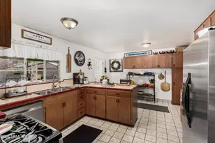 2011 W Cambridge Ave, Phoenix, AZ 85009 - Photo 7