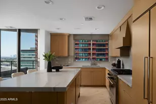 2402 E Esplanade Ln, Phoenix, AZ 85016 - Photo 13