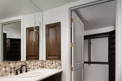 2402 E Esplanade Lane #902, Phoenix, AZ 85016 - Photo 19