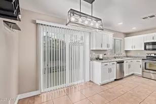 6237 W Raymond St, Phoenix, AZ 85043 - Photo 3